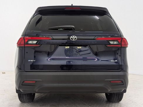 Used 2024 Toyota Grand Highlander XLE image 9