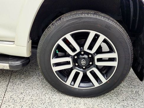 Used 2019 Toyota 4Runner Limited image 9