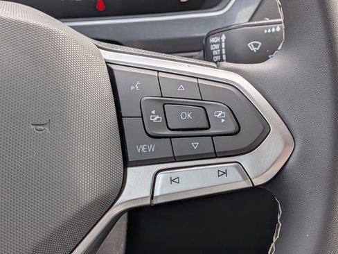 Used 2023 Volkswagen Tiguan SE FWD image 19