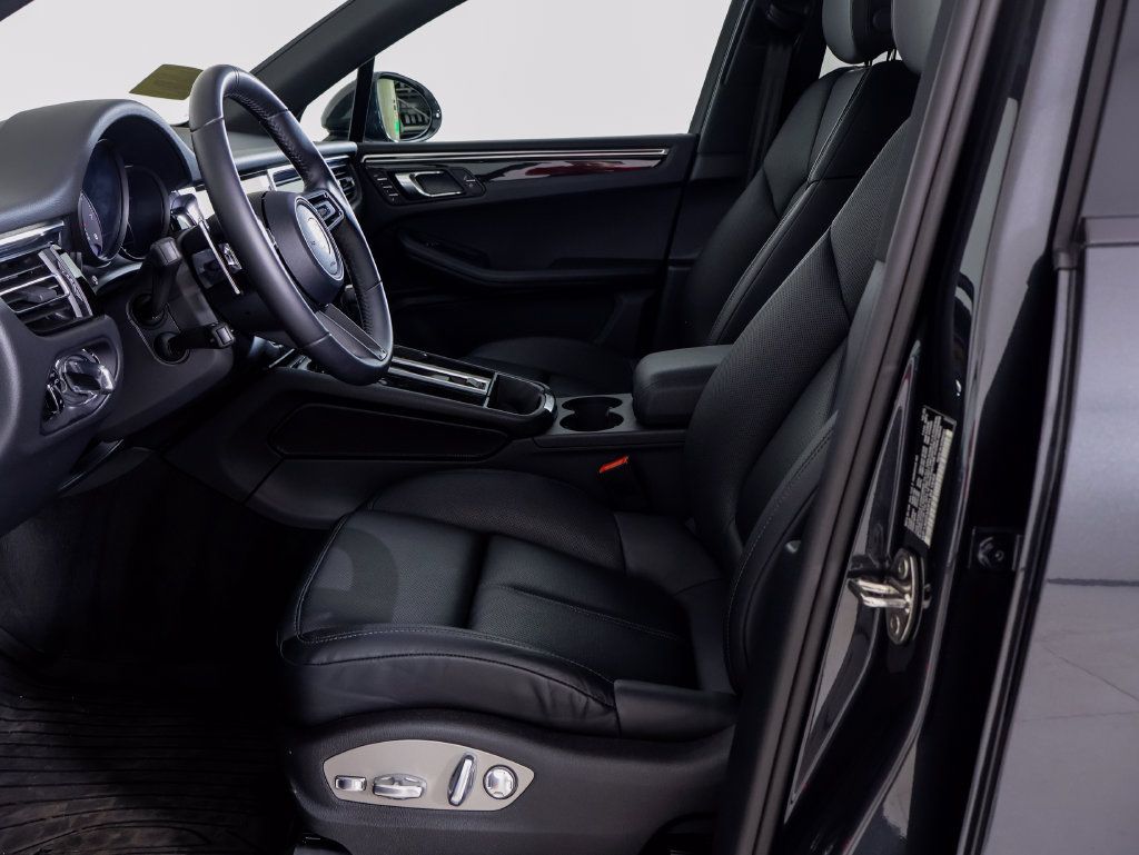 Certified 2026 Porsche Macan S AWD/4WD image 5