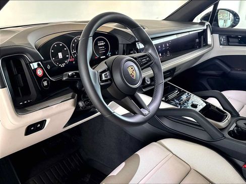 New 2026 Porsche Cayenne AWD/4WD image 4