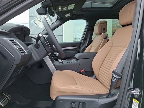 New 2026 Land Rover Discovery Limited Edition AWD/4WD image 9