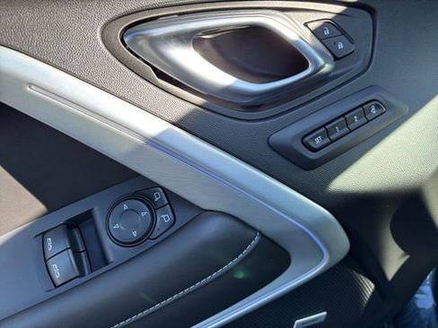 Used 2022 Chevrolet Camaro LT w/ RS Package image 20