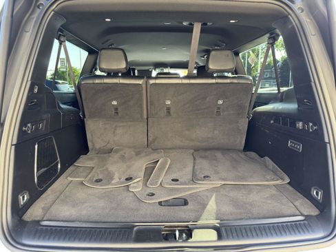 Used 2024 Jeep Wagoneer L Series II w/ Flexible Seating Group AWD/4WD image 32