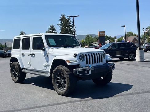 Used 2023 Jeep Wrangler Unlimited Sahara w/ Cold Weather Group AWD/4WD image 3