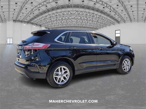 Used 2024 Ford Edge SEL w/ Convenience Package image 7