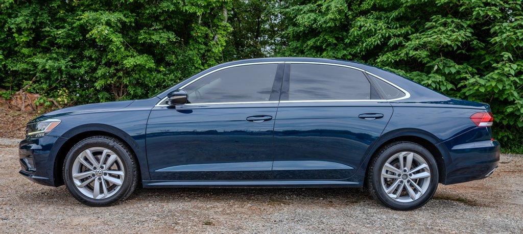 Used 2020 Volkswagen Passat 2.0T SE FWD image 2