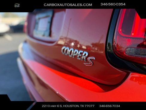 Used 2019 MINI Cooper S w/ Premium Package image 23
