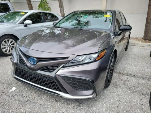 Used 2024 Toyota Camry XSE w/ Navigation Package FWD image 3