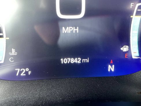 Used 2022 Chrysler Pacifica Limited FWD image 16