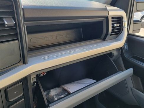 Used 2024 Ford F250 XL w/ XL Chrome Package image 37