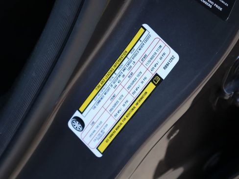 Used 2024 Jeep Grand Cherokee L Limited w/ Black Appearance Package RWD image 31