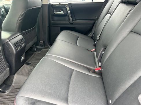 Certified 2021 Toyota 4Runner TRD Off-Road Premium w/ Moonroof Package AWD/4WD image 17