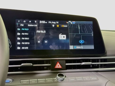 Used 2023 Hyundai Elantra SEL w/ Convenience Package FWD image 17