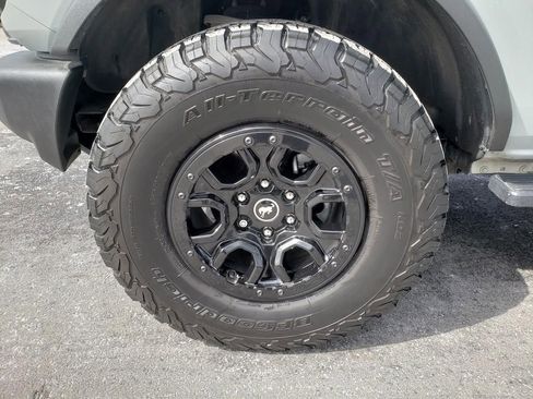 Used 2022 Ford Bronco Wildtrak image 33