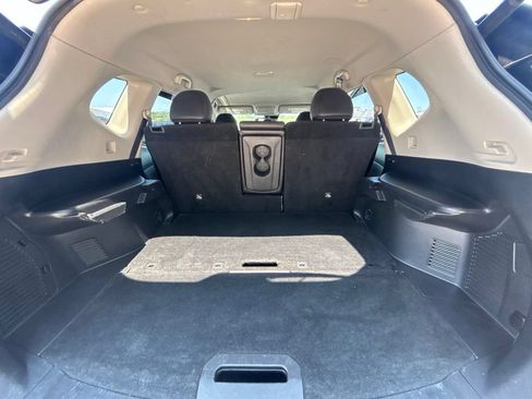 Used 2017 Nissan Rogue SL FWD image 20