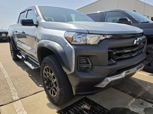 Used 2026 Chevrolet Colorado Trail Boss AWD/4WD image 13