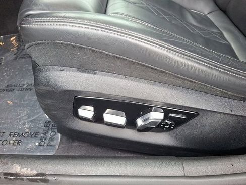 Used 2019 BMW M550i xDrive w/ Dynamic Handling Package image 15