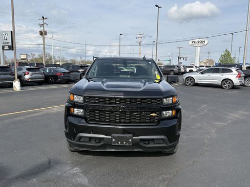 Used 2021 Chevrolet Silverado 1500 Custom image 3