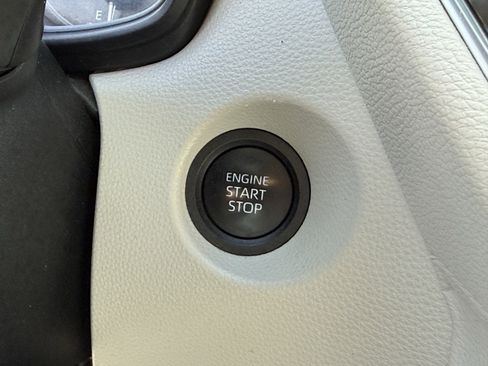 Used 2024 Toyota Corolla Cross LE FWD image 26
