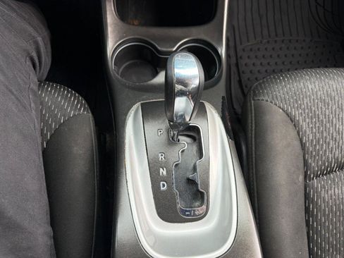 Used 2019 Dodge Journey SE image 32