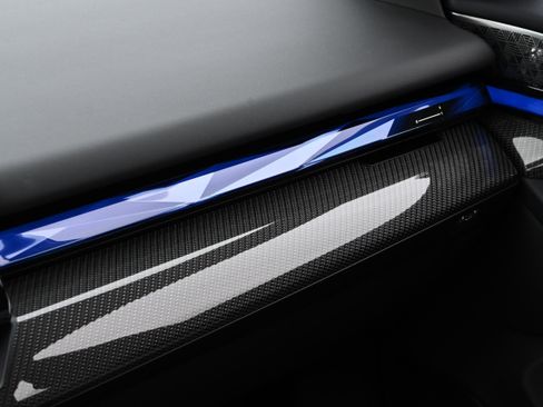 Used 2025 BMW M5 w/ Executive Package image 46