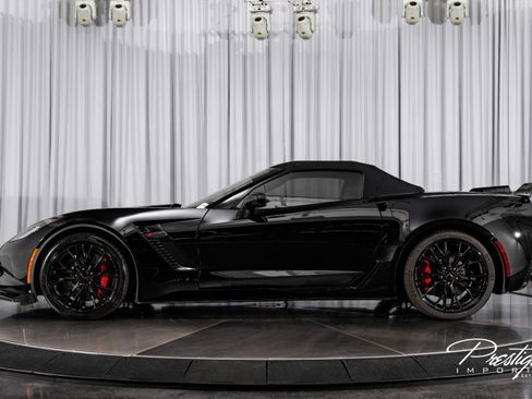 Used 2016 Chevrolet Corvette Z06 w/ 3LZ Preferred Equipment Group image 14