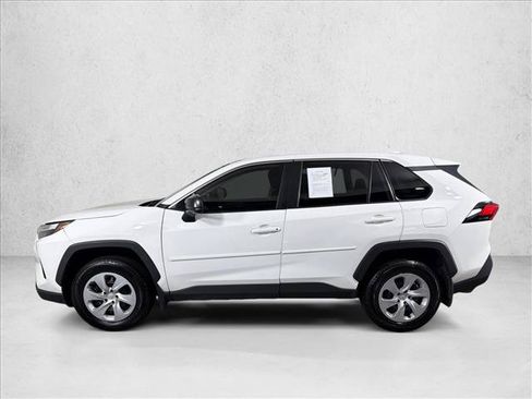 Used 2023 Toyota RAV4 LE AWD/4WD image 6