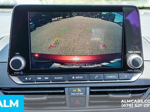 Used 2025 Nissan Altima 2.5 SV FWD image 34