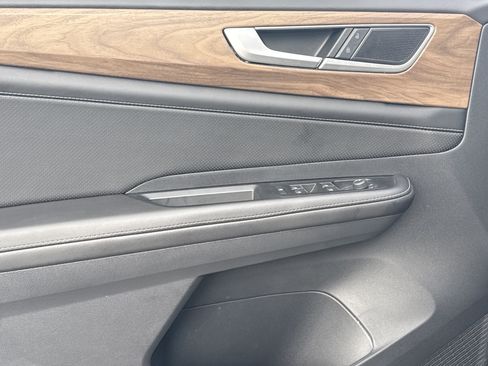 Used 2026 Volkswagen Atlas SE FWD image 19