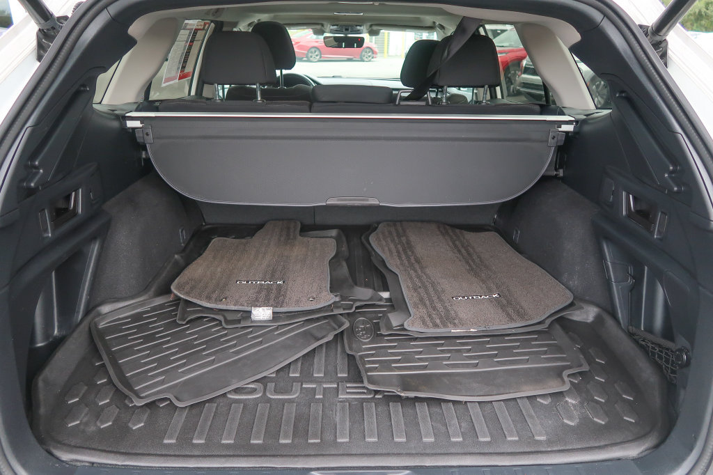 Used 2022 Subaru Outback Premium AWD/4WD image 11