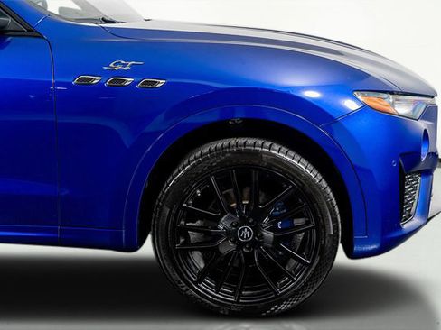 Used 2022 Maserati Levante GT image 6