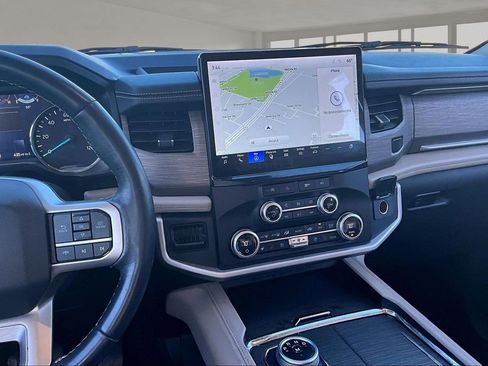 Used 2024 Ford Expedition Max Limited image 9