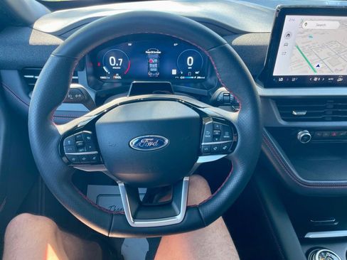 Used 2025 Ford Explorer ST-Line w/ ST-Line Street Pack image 15
