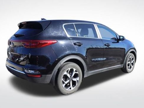Used 2022 Kia Sportage LX image 9
