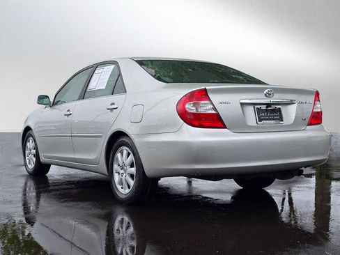 Used 2002 Toyota Camry XLE image 5
