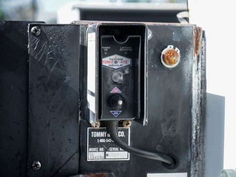 Used 2006 Ford F450 XL image 14