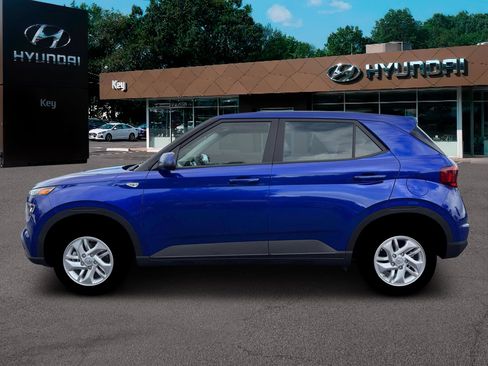 New 2026 Hyundai Venue SE image 3