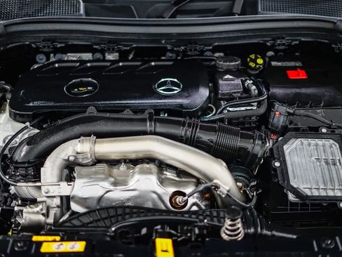 Used 2025 Mercedes-Benz GLA 250 image 30