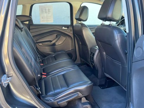 Used 2017 Ford Escape Titanium w/ Equipment Group 301A AWD/4WD image 31
