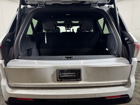 New 2025 Lincoln Navigator L Reserve w/ Jet Appearance Package AWD/4WD image 15