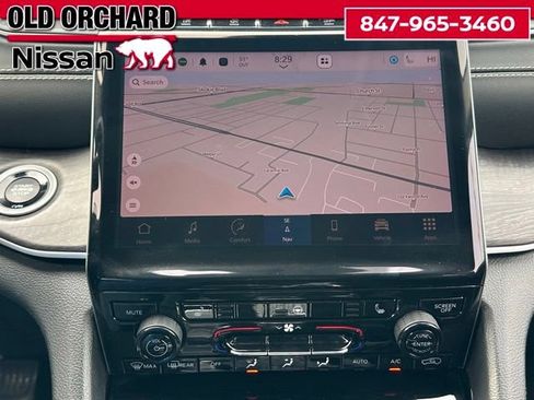 Used 2023 Jeep Grand Cherokee L Limited AWD/4WD image 14