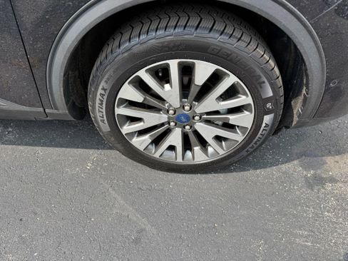 Used 2020 Ford Escape Titanium AWD/4WD image 11