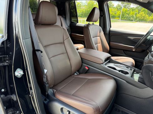 Certified 2025 Honda Ridgeline RTL image 21
