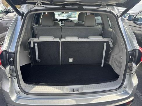 Used 2017 Toyota Highlander XLE image 17