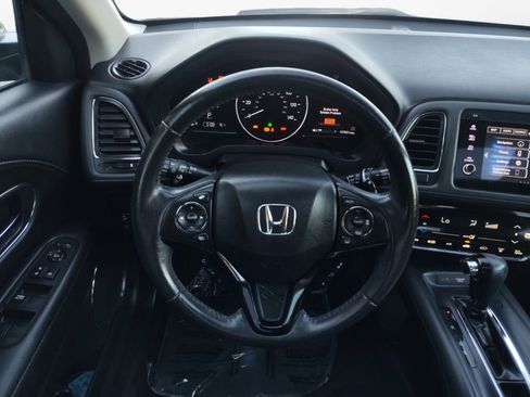 Used 2019 Honda HR-V Touring image 19