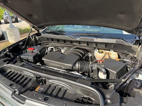 Used 2022 Chevrolet Silverado 1500 LT RWD image 16