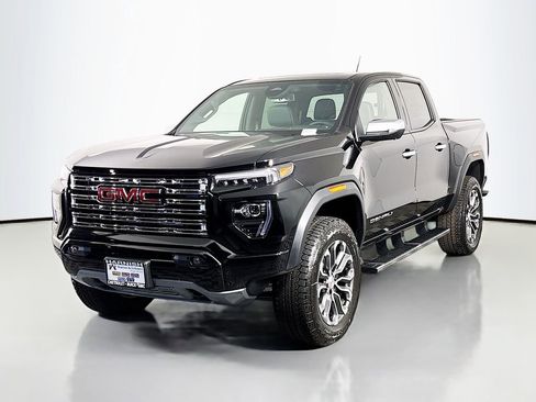 New 2026 GMC Canyon Denali image 3