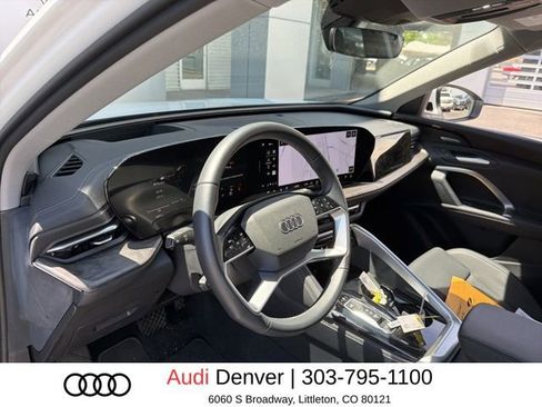 Used 2025 Audi Q5 Premium Plus w/ Premium Plus AWD/4WD image 9