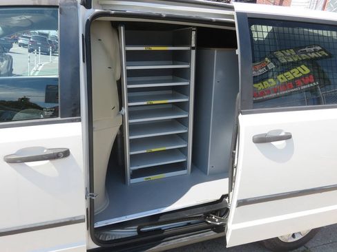 Used 2013 RAM C/V Tradesman FWD image 8